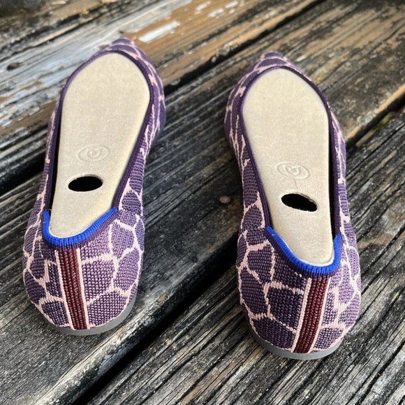 Rothys Purple Violet Giraffe Animal Print Points Sz 8.5 Ballet Pointed Toe Flat - Picture 6 of 11